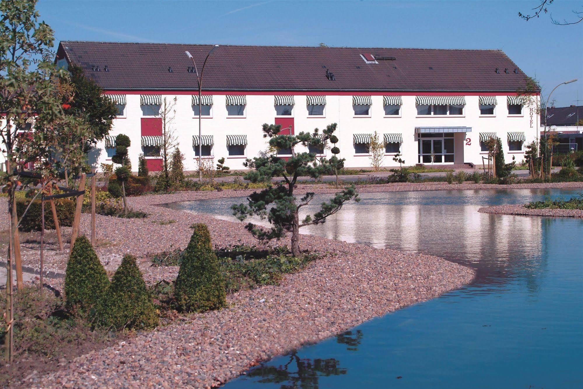 Dorf Wangerland Hotel Schillig Exterior photo